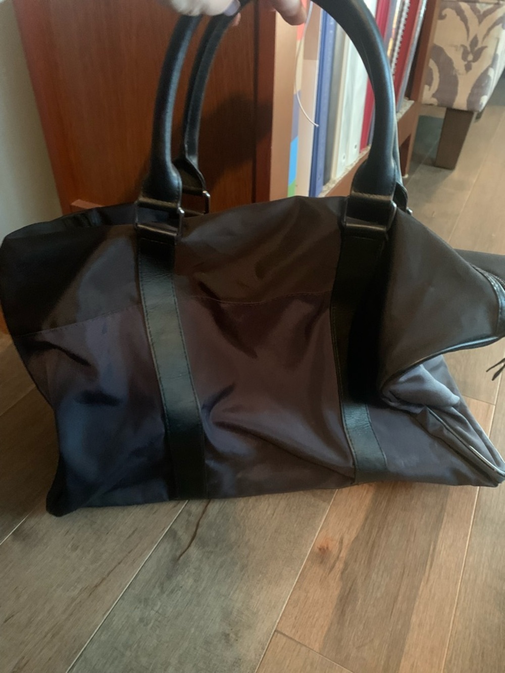 Michael Kors Men's Navy & Black Duffel Bag - Picture 4 of 6